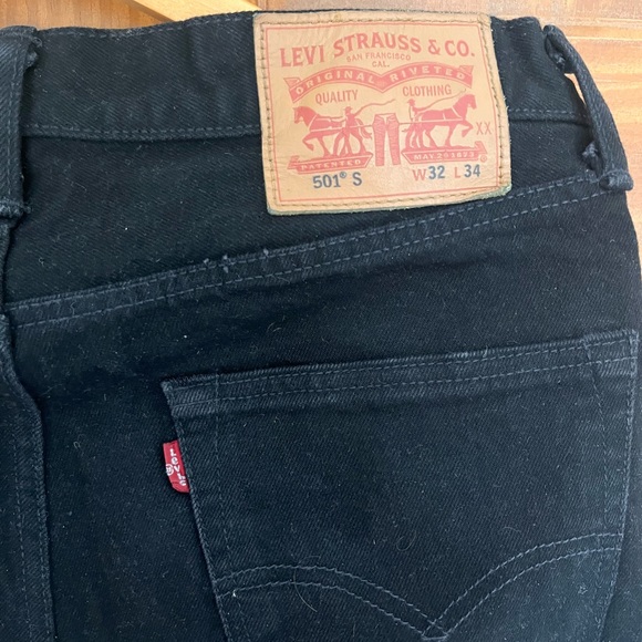 Levi’s Classic 501 S Black Jeans - Picture 2 of 6